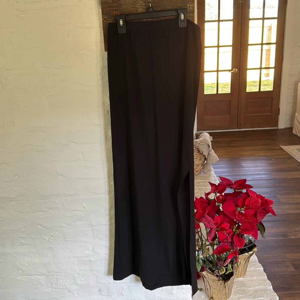 Alice + Olivia black maxi skirt